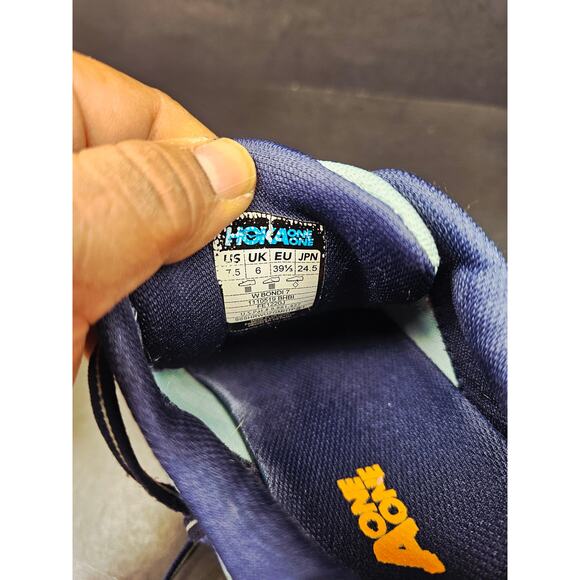 Hoka Women 7.5 Comfy footwear - Picture 5 of 8